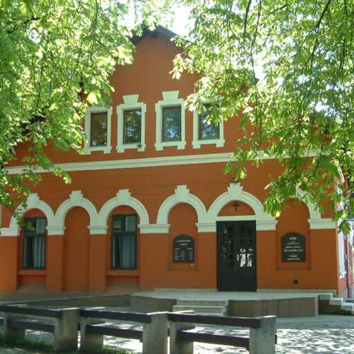 godimuvhaz.hu